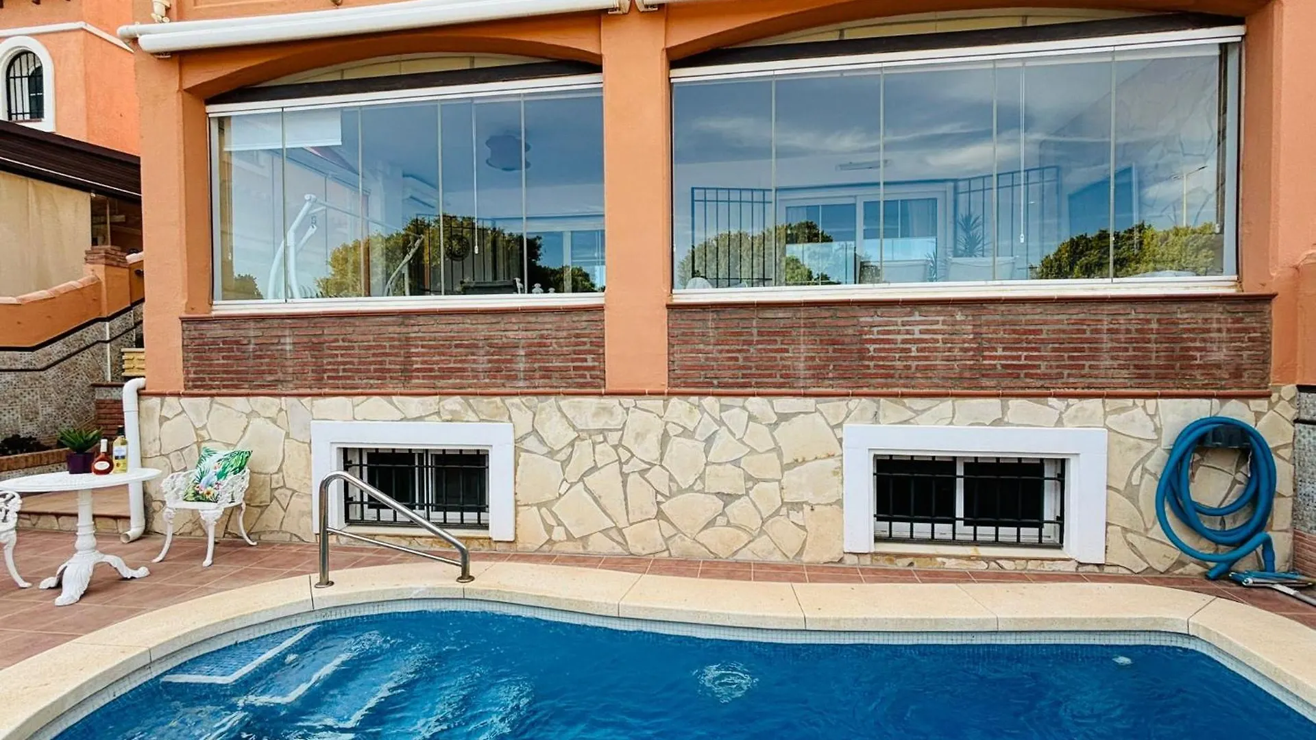 Chalet Con Piscina En Primera Linea De Playa Βίλα Τορρεμολίνος