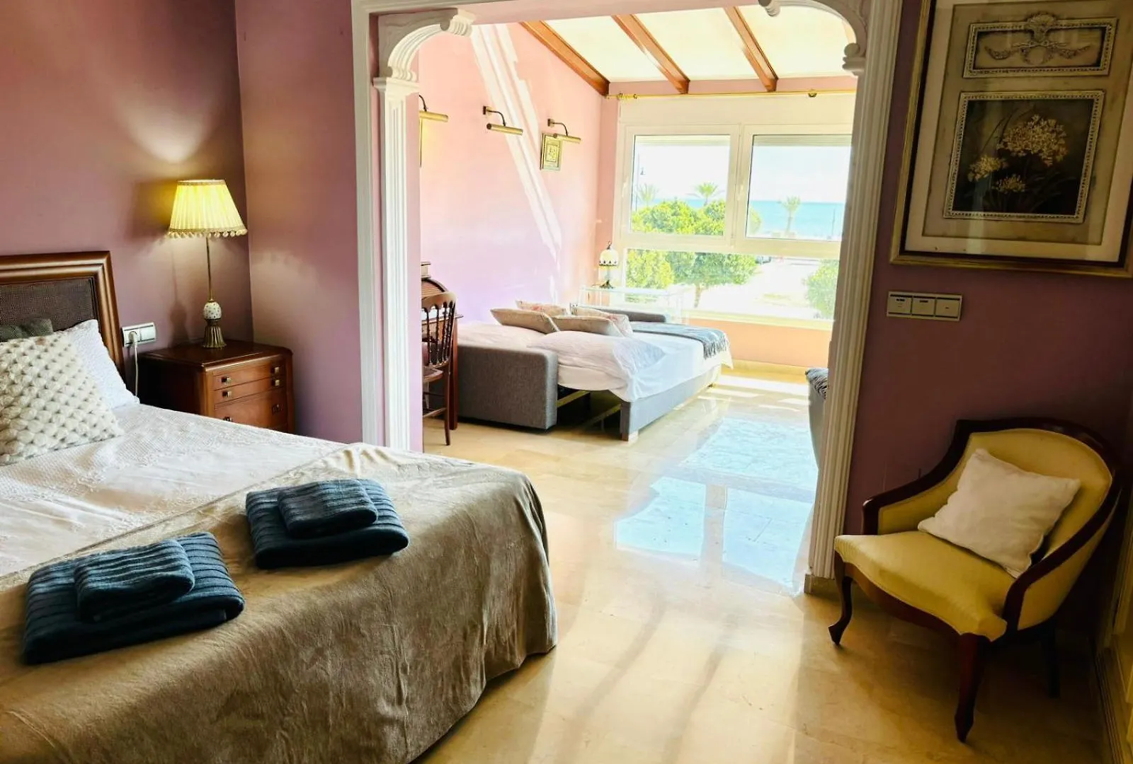 Chalet Con Piscina En Primera Linea De Playa Villa Torremolinos