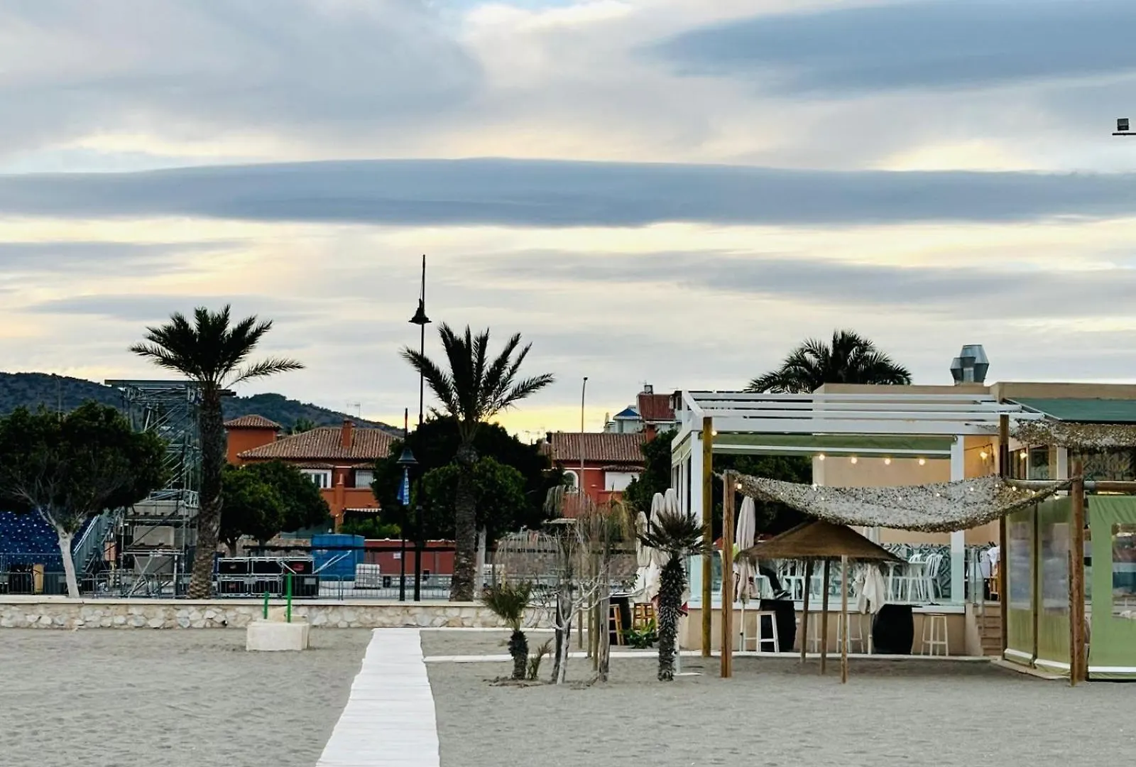 Chalet Con Piscina En Primera Linea De Playa Villa Torremolinos 0*,