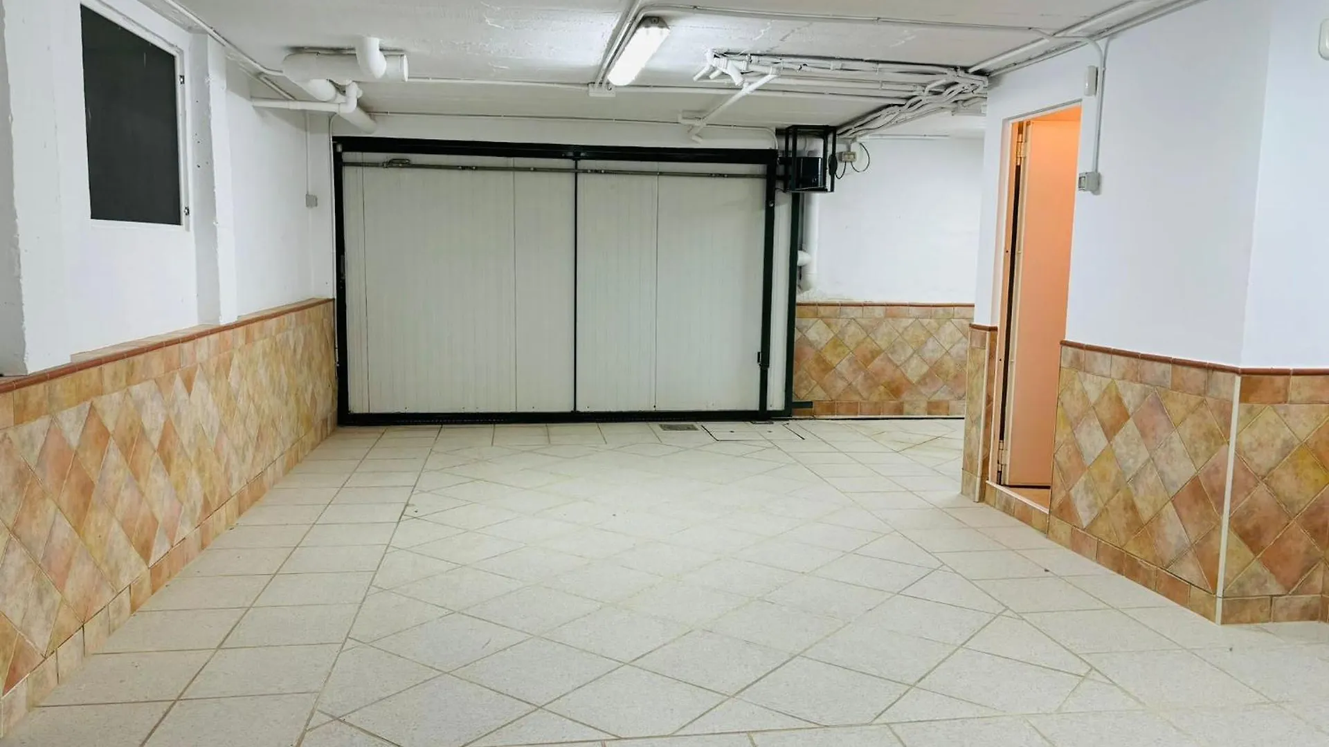 Chalet Con Piscina En Primera Linea De Playa Villa Torremolinos