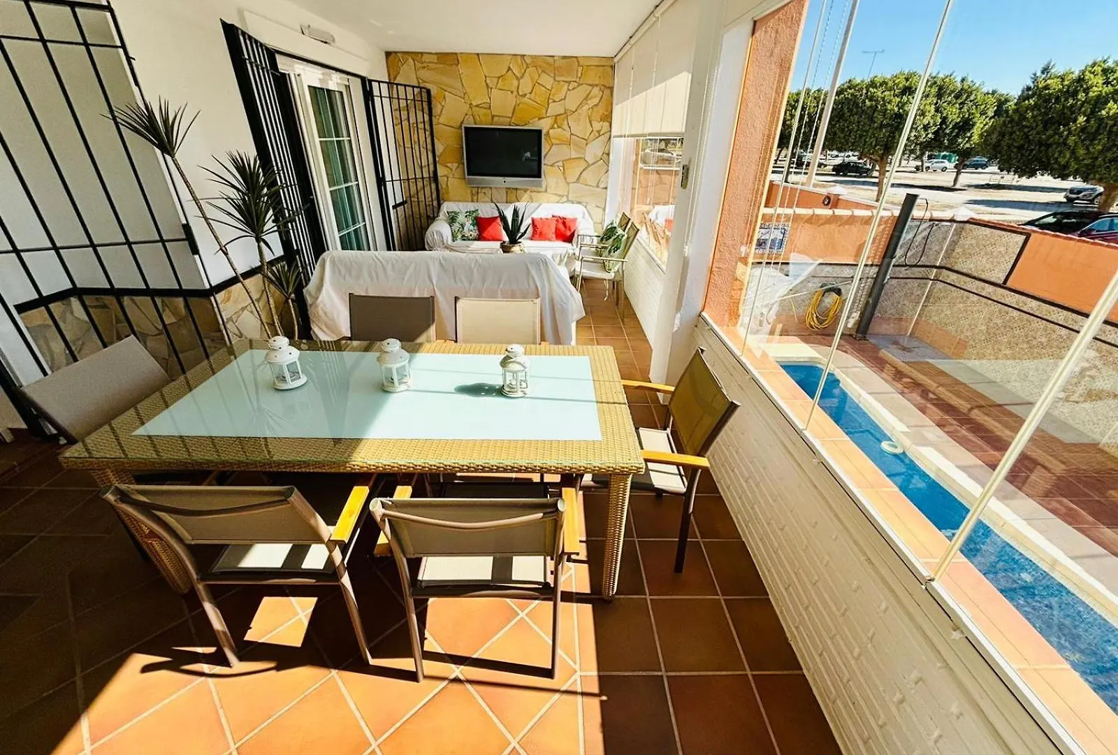 Chalet Con Piscina En Primera Linea De Playa Villa Torremolinos
