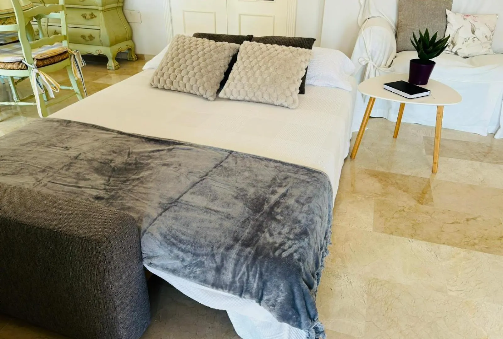 Chalet Con Piscina En Primera Linea De Playa Villa Torremolinos