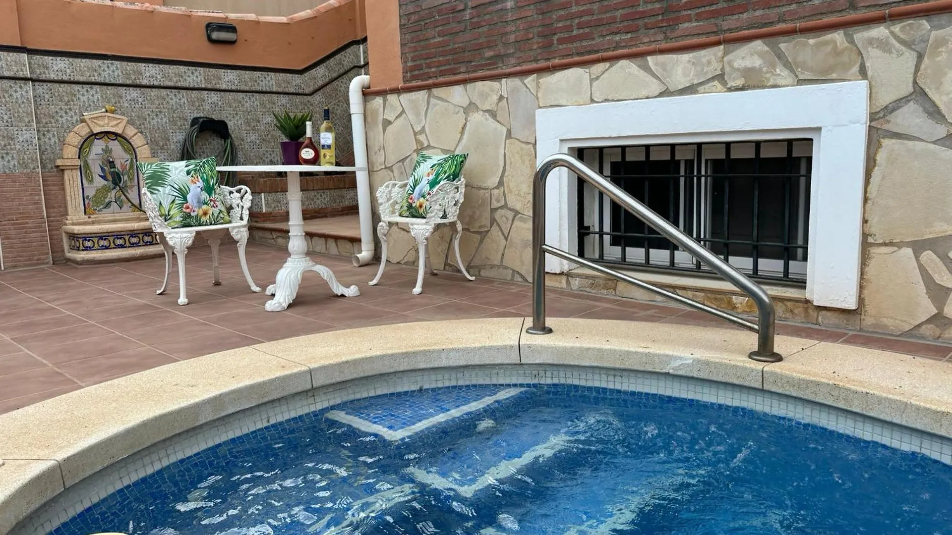 Chalet Con Piscina En Primera Linea De Playa Villa Torremolinos